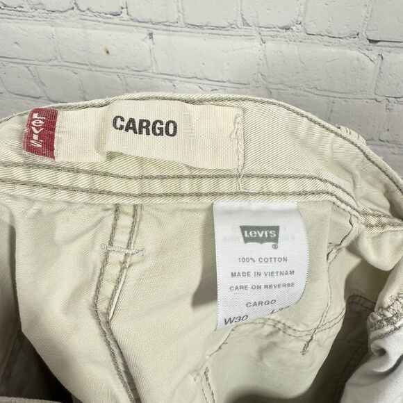 Vintage Y2K Levi's Cargo Pants Men Size 30x32 Beige Baggy Loose Straight Hip Hop - Picture 3 of 16